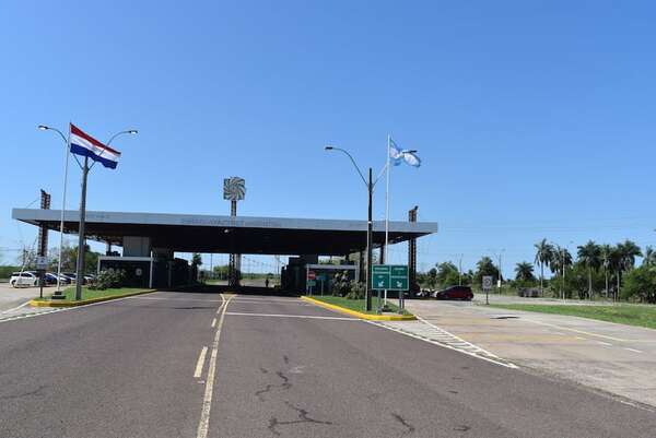 Paso fronterizo Ayolas-Ituzaingó estará habilitado para el tránsito vehicular, confirman desde la EBY - Nacionales - ABC Color