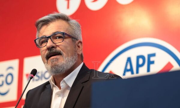 Horacio Elizondo: “El mejor árbitro VAR de Paraguay es un árbitro de segunda”