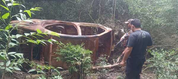 SAN PEDRO DEL PNÁ.: HALLAN CHASIS DE VEHÍCULO DENUNCIADO POR HURTADO  - Itapúa Noticias