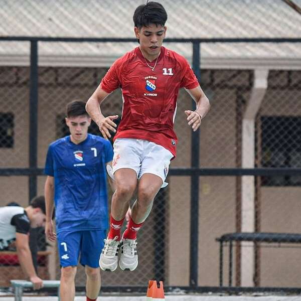 Fútbol de salón: La Albirroja contra la anfitriona - Polideportivo - ABC Color