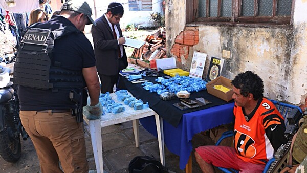 Una red de microtraficantes cae con drogas que eran para barrabravas