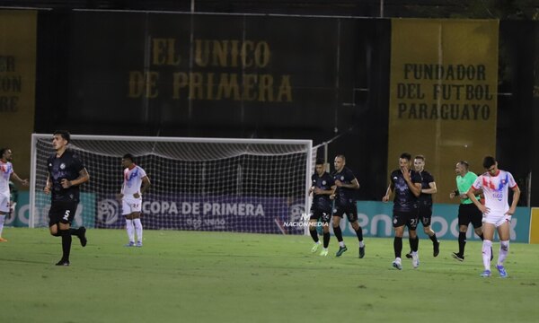 Versus / ¡Trinidense le volvió a ganar a Cerro 30 años después!