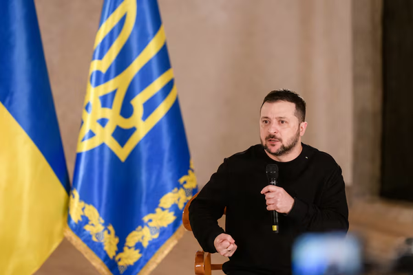 MUNDO | Zelenski urge al mundo a “reaccionar” tras ataque con misil hipersónico ruso
