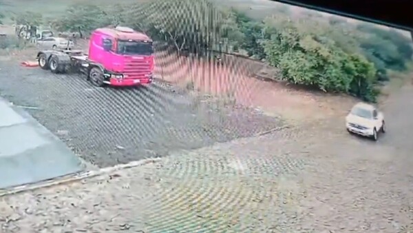 Ocho malevos que vestían de polis asaltaron camión