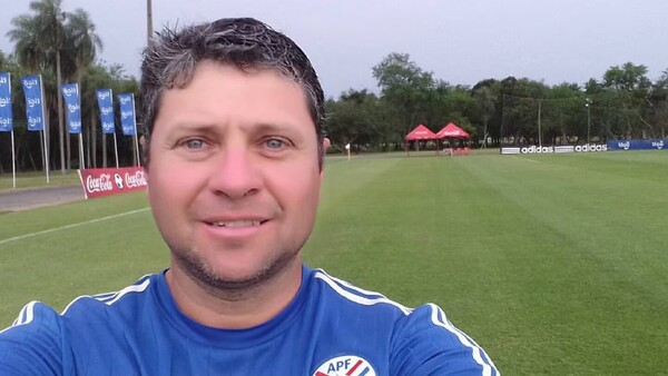 Un argentino que limpiaba vestuarios ahora es el encargado del césped en la Final de la Copa Sudamericana