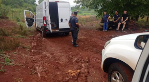 Delincuentes disfrazados de policías roban mercaderías por 114 mil dólares - Noticiero Paraguay