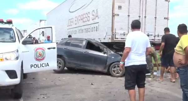Accidente fatal en ruta Falcón-Clorinda: un auto con presuntos hinchas de Racing está involucrado - Policiales - ABC Color