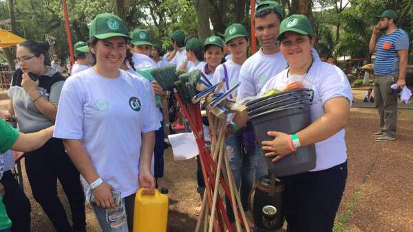 Convocan a las "Kuña Guapas" para limpiar la basílica de Caacupé