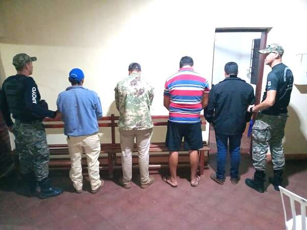 Detienen a funcionario municipal y tres abigeos por faenamiento clandestino y soborno en Paraguarí - Nacionales - ABC Color