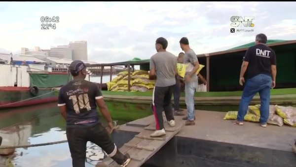 Prefectura Naval incauta 1.000 bolsas de papa transportadas en un lanchón - SNT