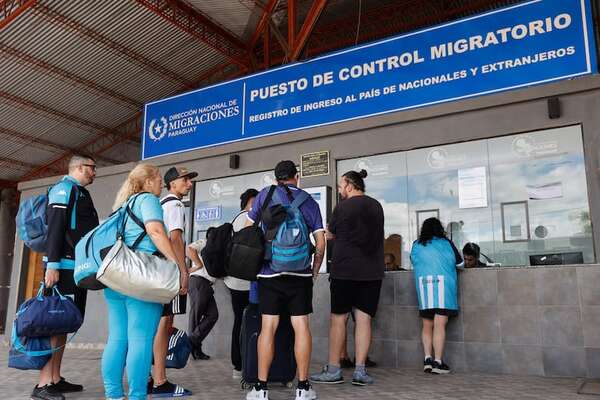 Arquidiócesis de Asunción pone a disposición de los hinchas el parque del Seminario para acampar - Nacionales - ABC Color