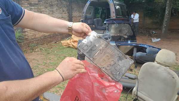 Recuperan vehículo robado tras allanamiento a una vivienda en Coronel Oviedo - Noticiero Paraguay