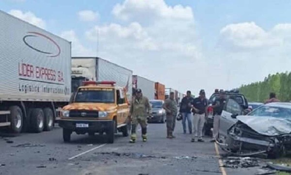 Hinchas de Racing chocan en Puerto Falcón con otro vehículo y accidente deja fallecido – Prensa 5