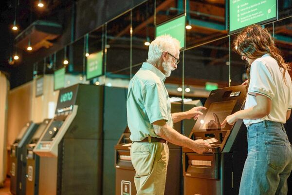 TED de ueno bank aceptan tarjetas de Mastercard y Visa de cualquier entidad bancaria