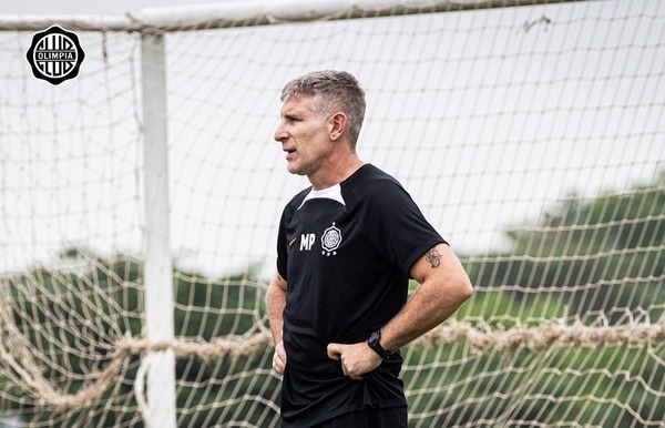 Martín Palermo renueva su contrato con Olimpia