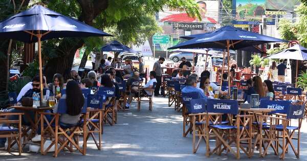 La Nación / Restaurantes expectantes ante multitudinaria presencia de hinchas