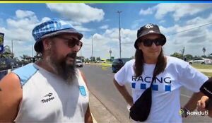 ¡Esto sí es pasión! ¡Vendió la bici y la PlayStation de su hijo para comprar entradas y ver la final de la Sudamérica!
