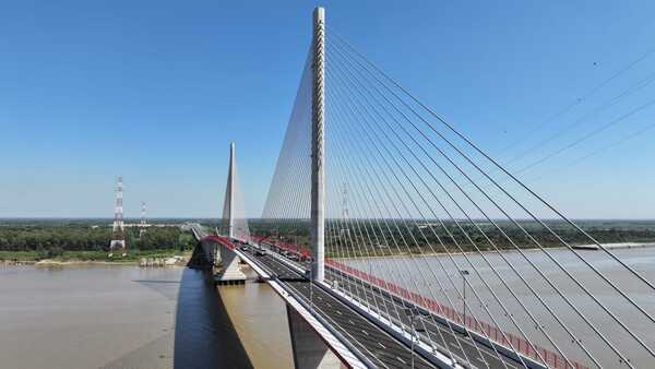 Habilitan Puente Héroes del Chaco para buses ante llegada de hinchas argentinos