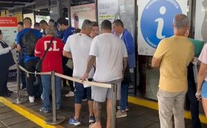 CONMEBOL Sudamericana: Puente de la Amistad colapsado por hinchas - Unicanal