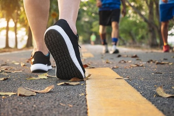El simple ejercicio que solo lleva 10 minutos y mejora la salud cerebral