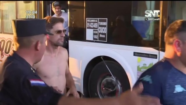 Los hinchas de Racing siguen llegando - SNT