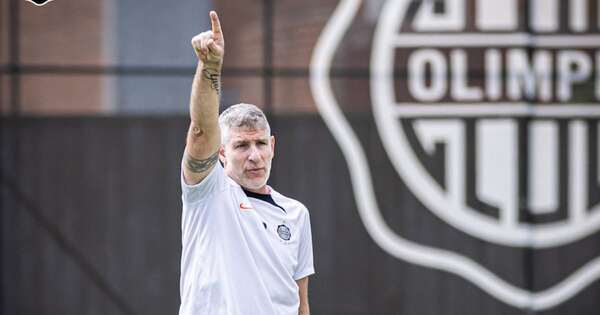 La Nación / Martín Palermo renueva su contrato con Olimpia