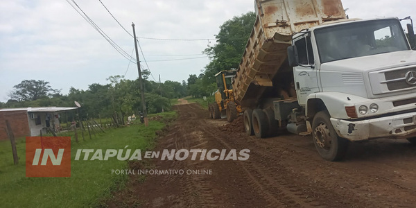 MUNICIPALIDAD DE GRAL. ARTIGAS AVANZA EN EL ARREGLO DE CAMINOS BARRIALES - Itapúa Noticias