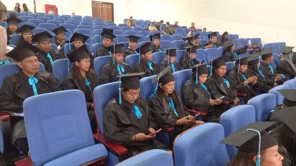 Docentes indígenas obtienen títulos de licenciatura