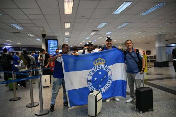 Copa Sudamericana: intenso movimiento en el aeropuerto Silvio Pettirossi horas antes de la final - Nacionales - ABC Color
