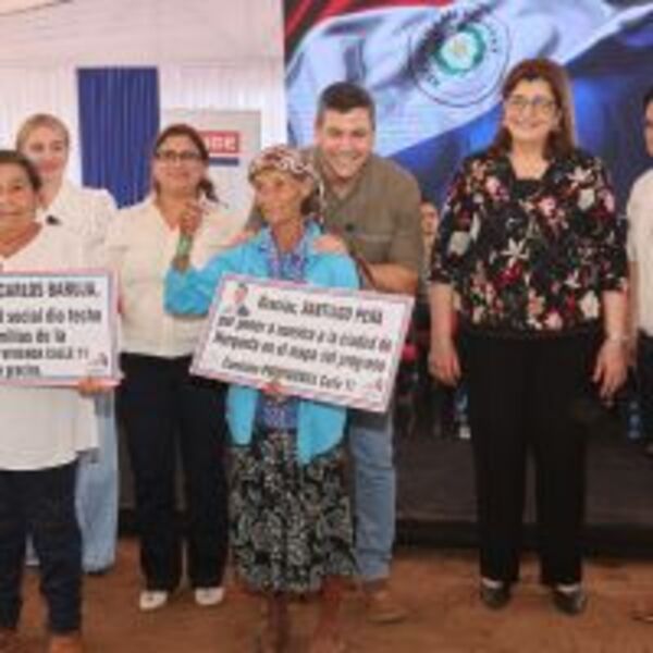 Gobierno del Paraguay entrega más de 600 viviendas en Concepción :: Presidencia de la República del Paraguay