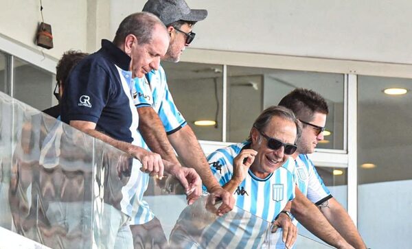 El actor Guillermo Francella está en La Nueva Olla alentando a su Racing