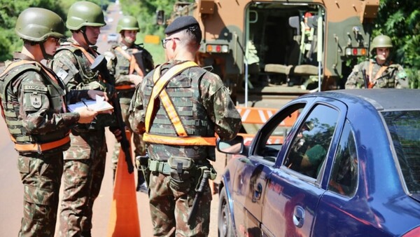 Brasil militariza la frontera ante boom de compras en CDE