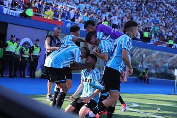 Racing Club vs. Cruzeiro: Racing Club, de Gustavo Costas, Campeón de la Sudamericana - Fútbol - ABC Color
