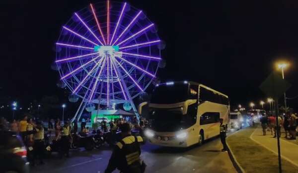 Copa Sudamericana: así se retiran los buses de la Costanera de Asunción - Nacionales - ABC Color