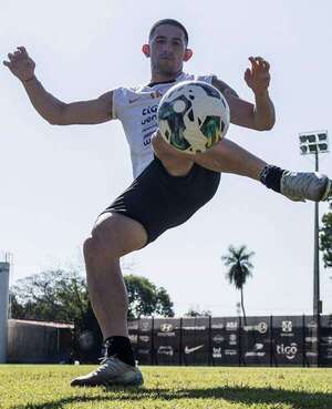 Olimpia, show musical, fútbol y caravana de campeones - Fútbol - ABC Color