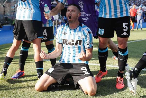 Adrián Martínez, máximo artillero; Racing estableció récord de goles - Fútbol Internacional - ABC Color