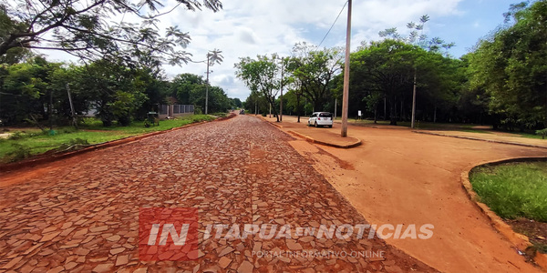 AVANZAN OBRAS DE PAVIMENTO EN EL ACCESO A LA PLAYA DE SAN JUAN DEL PARANÁ - Itapúa Noticias