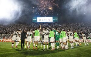 Versus / Olimpia devela el "picante" mosaico que dedicará en el Defensores