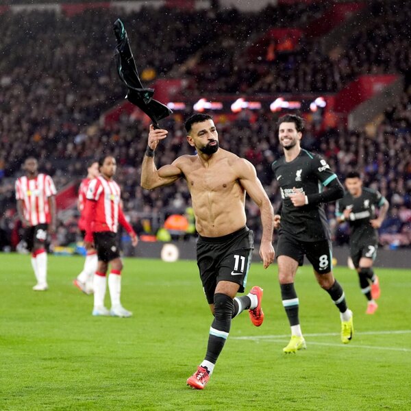 Versus / Salah guía al Liverpool en Southampton en una semana clave para los "Reds"