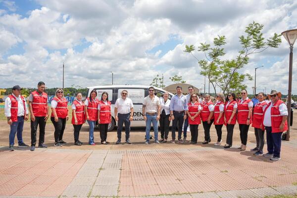 Ministerio de la Niñez entregó camioneta y equipos informáticos a la Codeni de Encarnación - .::Agencia IP::.