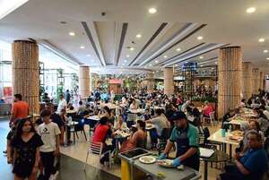 Turistas fueron a los shopping y dejaron desierto el microcentro, un día después de la Sudamericana - Nacionales - ABC Color