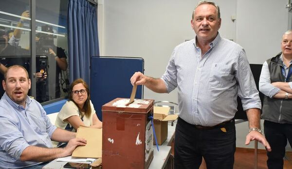 Tras votar, Delgado dijo que convocaría a Orsi a su gobierno si es presidente
