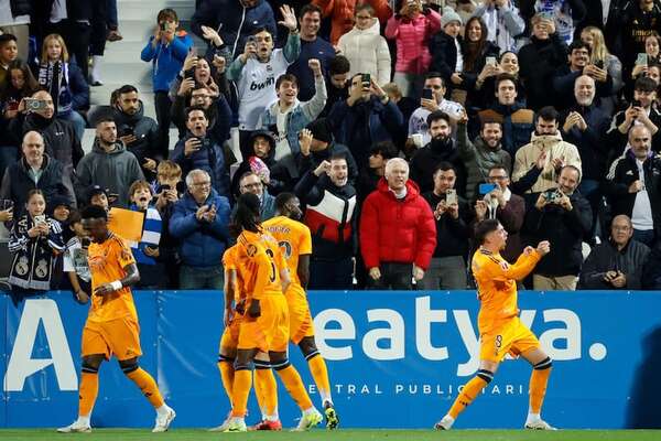 El Real Madrid luce buena cara ante la adversidad de las lesiones - Fútbol Internacional - ABC Color