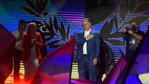 La izquierda gana el balotaje y regresa al poder en Uruguay