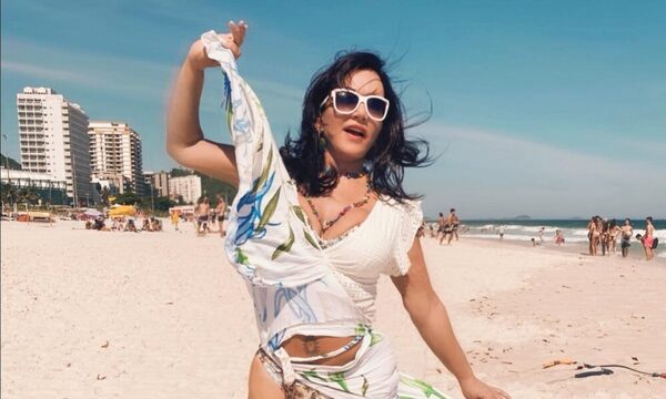 Las tangas de Zuni Castiñeira: “En navidad blanca y roja, y en año nuevo blanca”