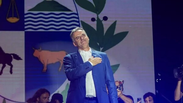 Triunfo de Orsi marca regreso de la izquierda al poder en Uruguay y promete un gobierno de unidad
