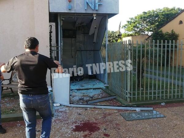 Grupo comando atraca banco y se roba cajero automático que contenía G. 630 millones – Diario TNPRESS