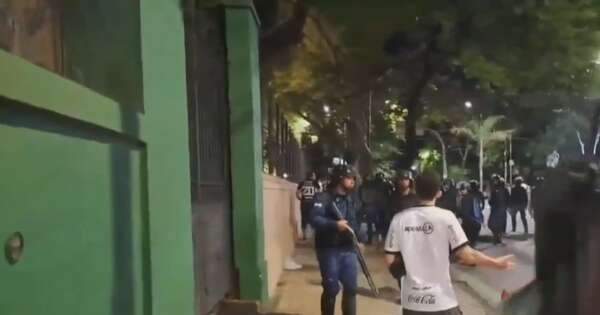 Diario HOY | Identifican al policía que golpeó a un hincha: “Siento vergüenza”, dice el jefe de la Agrupación