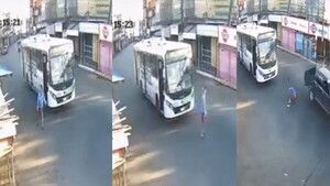 Video: Se bajó del colectivo y fue atropellado por una camioneta