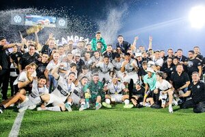 Olimpia celebra su estrella número 47 tras consagrarse campeón del Clausura - Unicanal